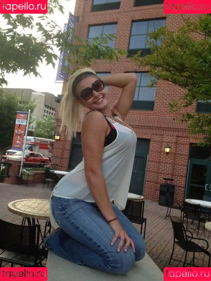 Daria Thibault Onlyfans Photo Gallery 
