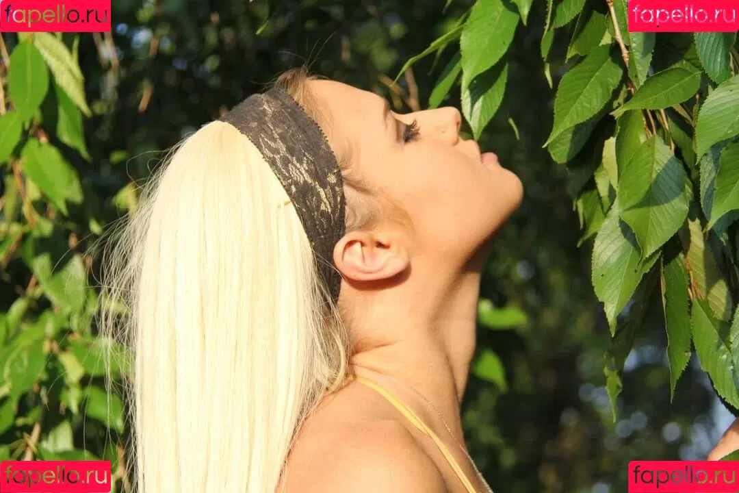 Daria Thibault Onlyfans Photo Gallery 