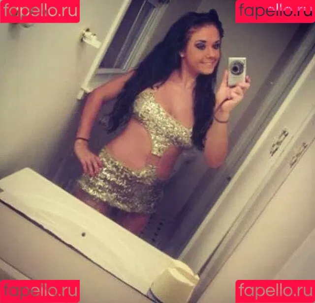 Daria Thibault Onlyfans Photo Gallery 