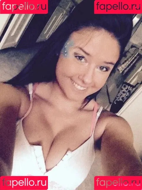 Daria Thibault Onlyfans Photo Gallery 