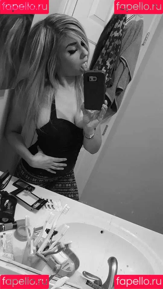 Daria Thibault Onlyfans Photo Gallery 