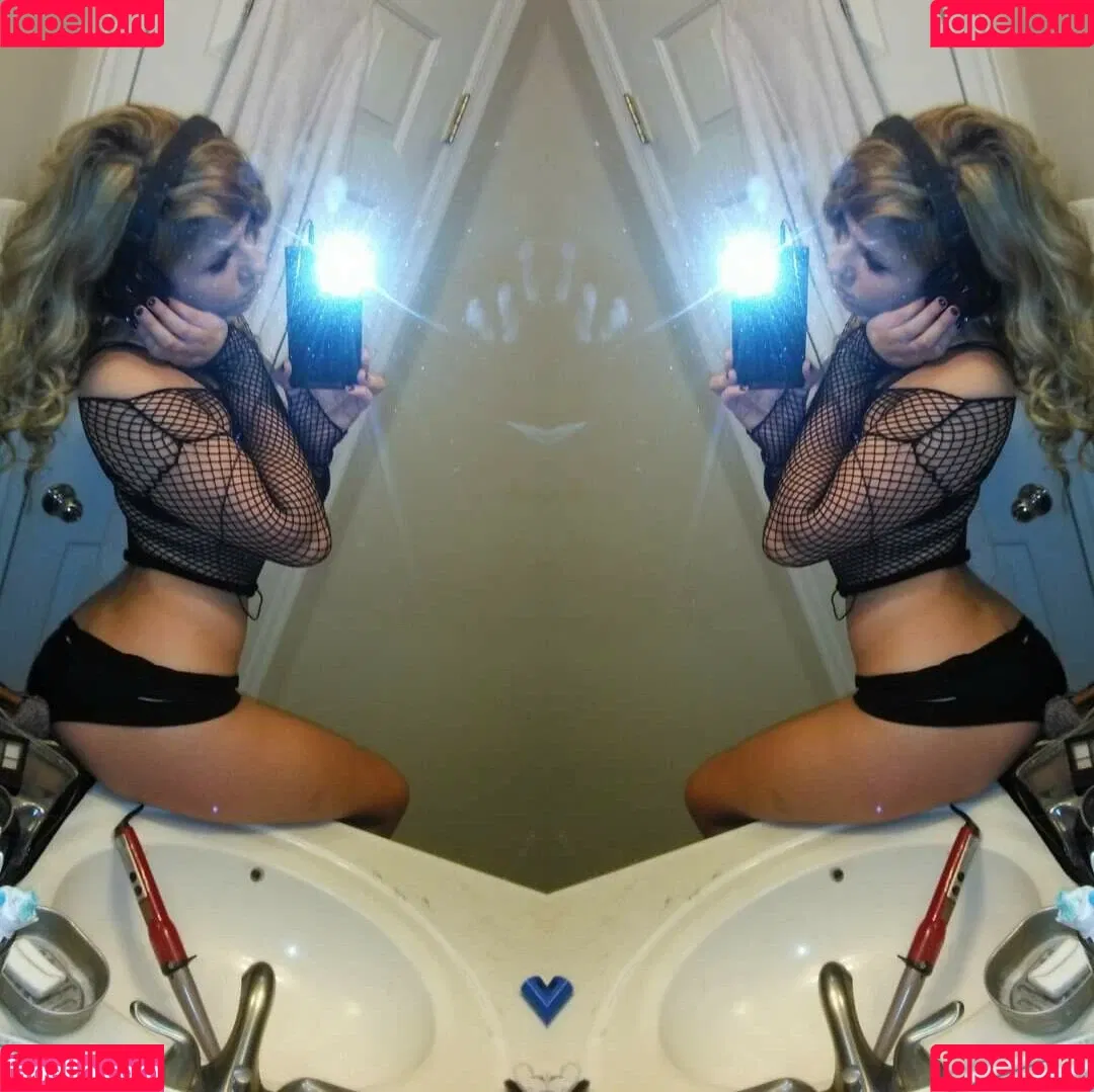 Daria Thibault Onlyfans Photo Gallery 
