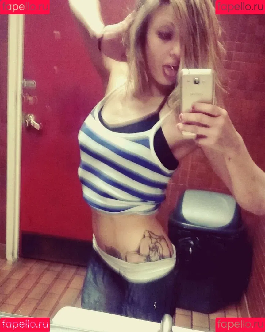 Daria Thibault Onlyfans Photo Gallery 