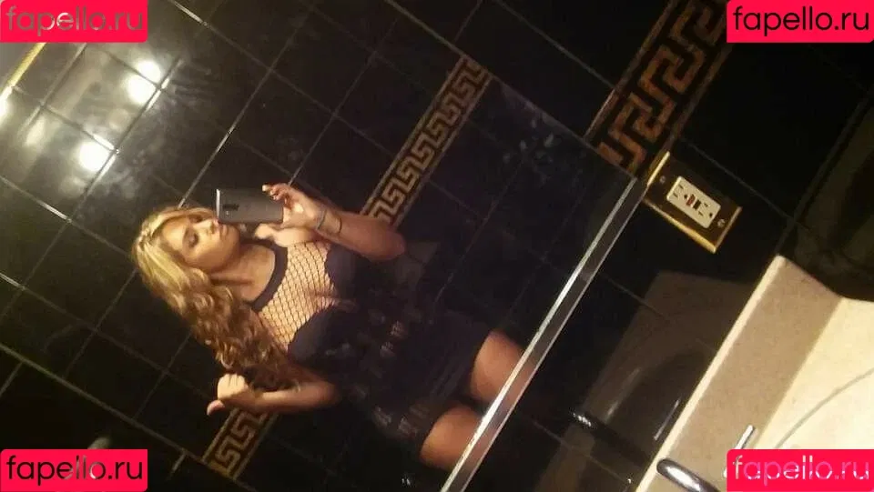 Daria Thibault Onlyfans Photo Gallery 