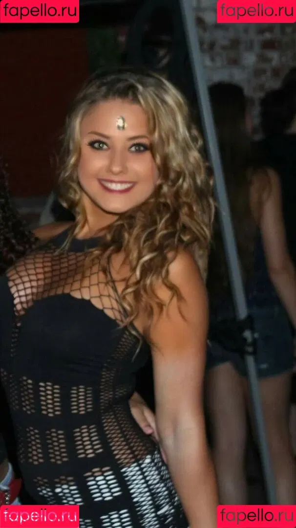 Daria Thibault Onlyfans Photo Gallery 