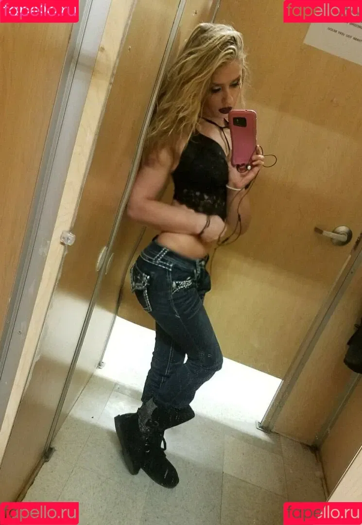 Daria Thibault Onlyfans Photo Gallery 