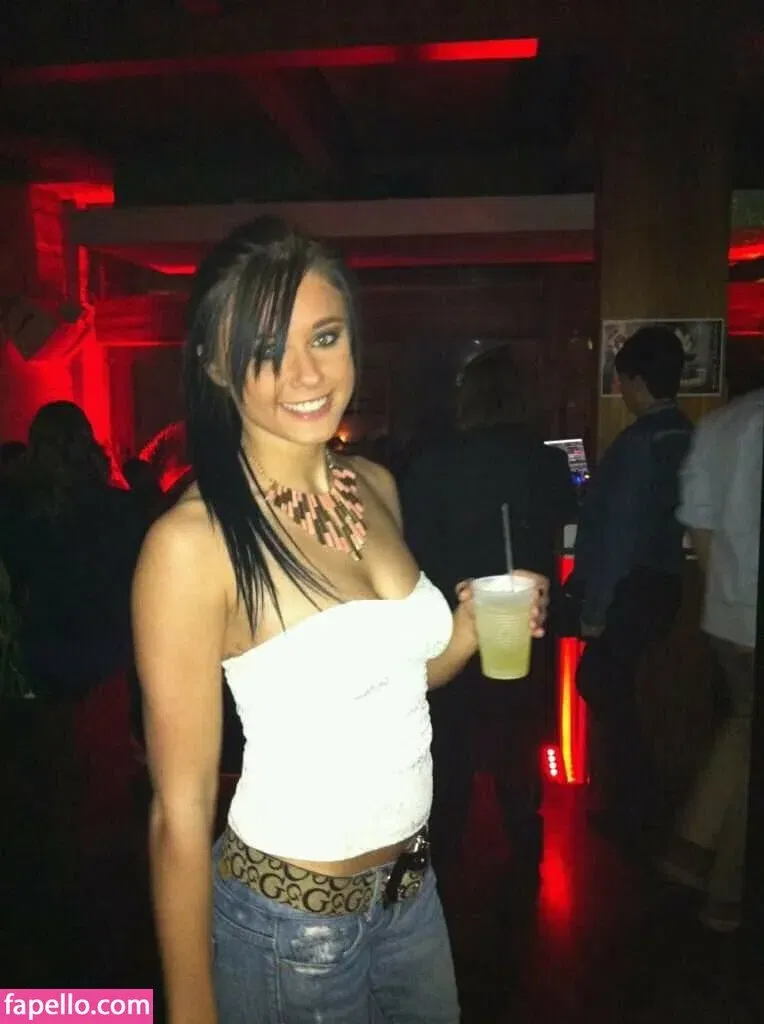 Daria Thibault Onlyfans Photo Gallery 