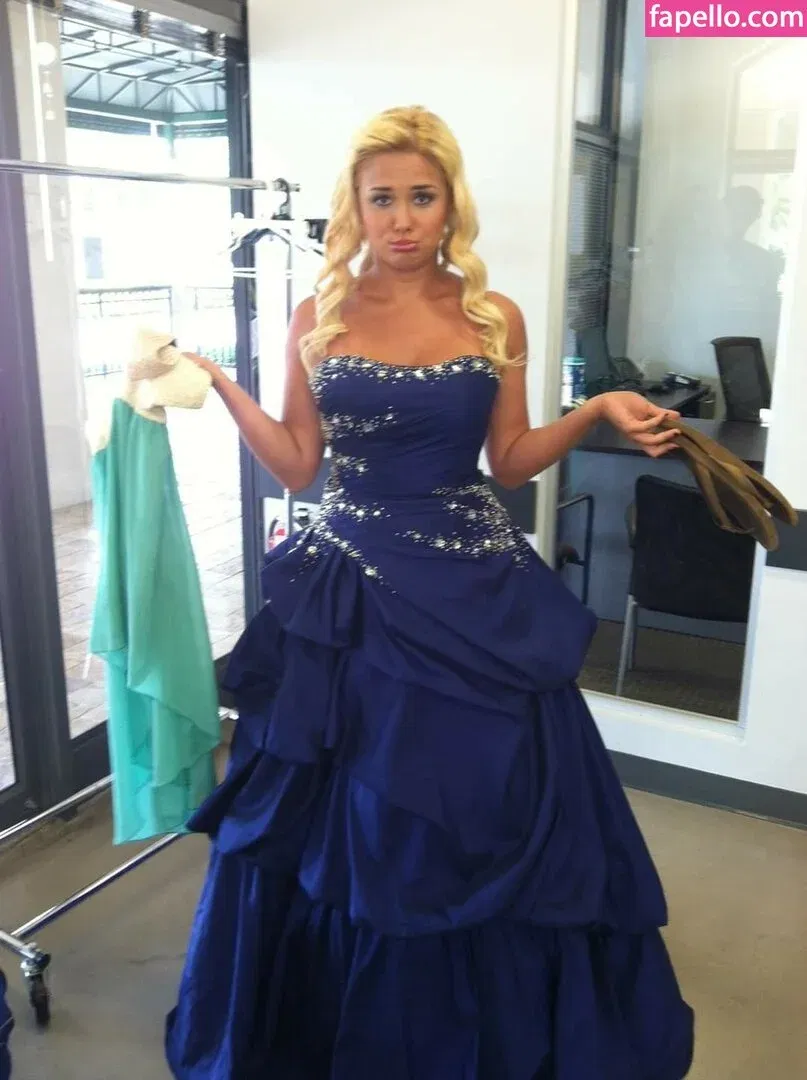 Daria Thibault Onlyfans Photo Gallery 