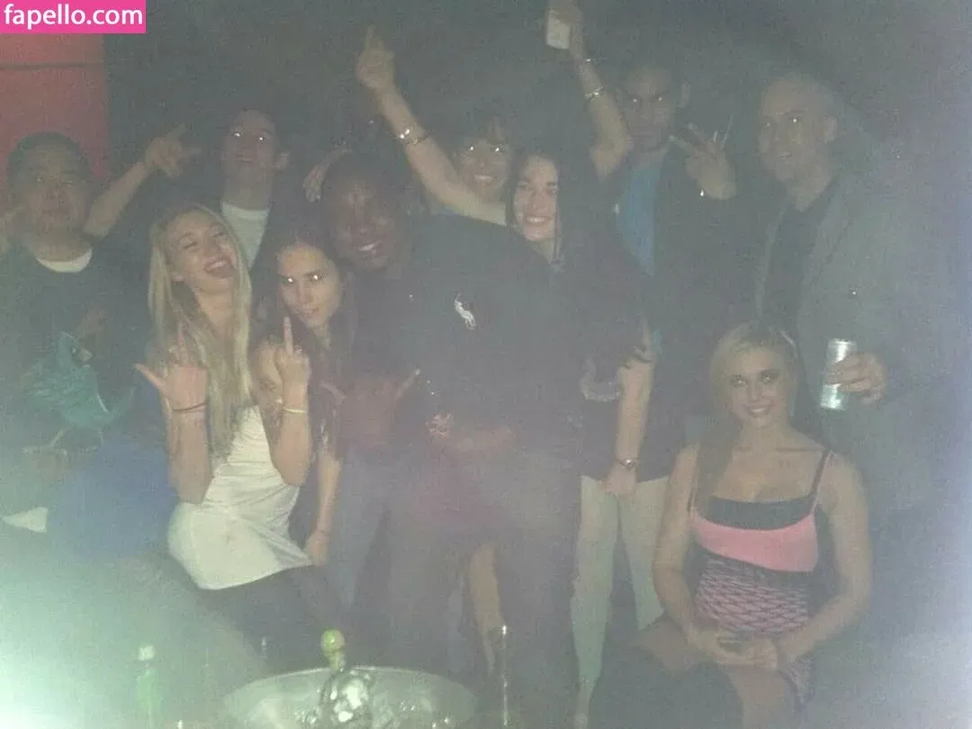 Daria Thibault Onlyfans Photo Gallery 