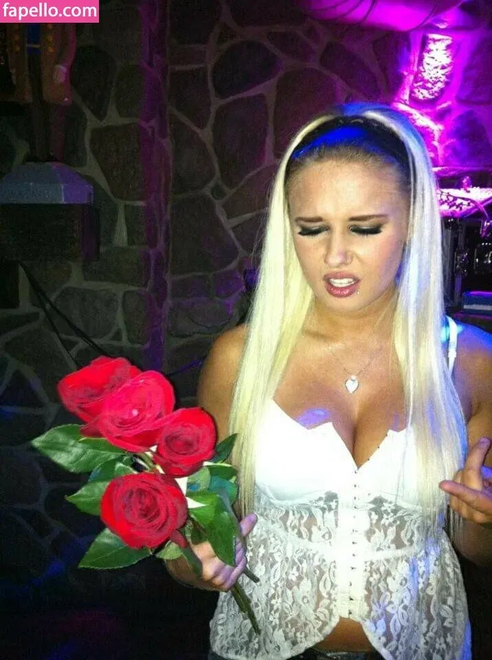 Daria Thibault Onlyfans Photo Gallery 