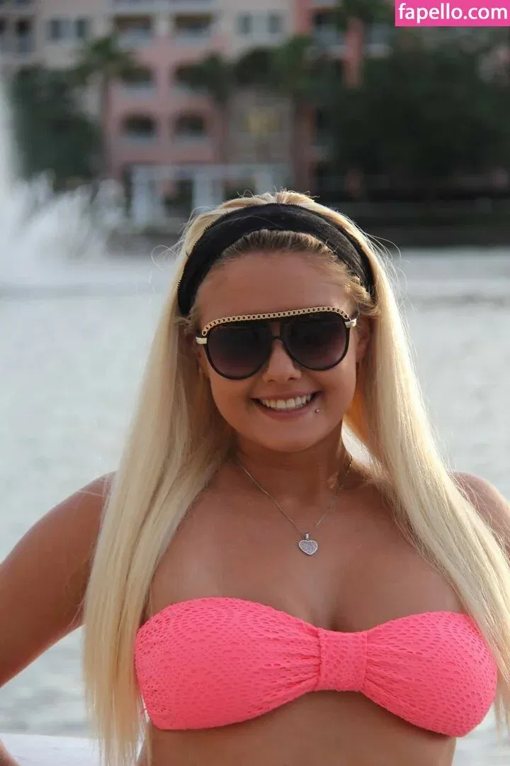 Daria Thibault Onlyfans Photo Gallery 