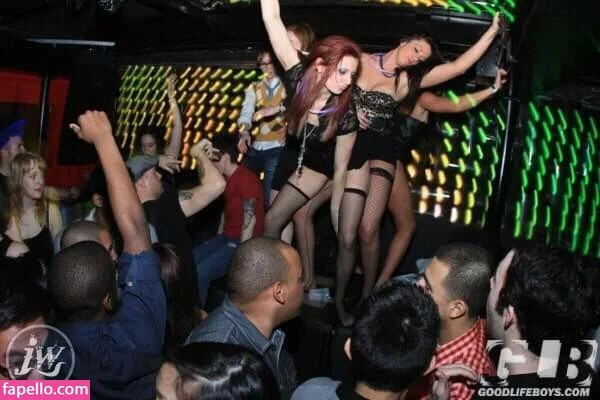 Daria Thibault Onlyfans Photo Gallery 