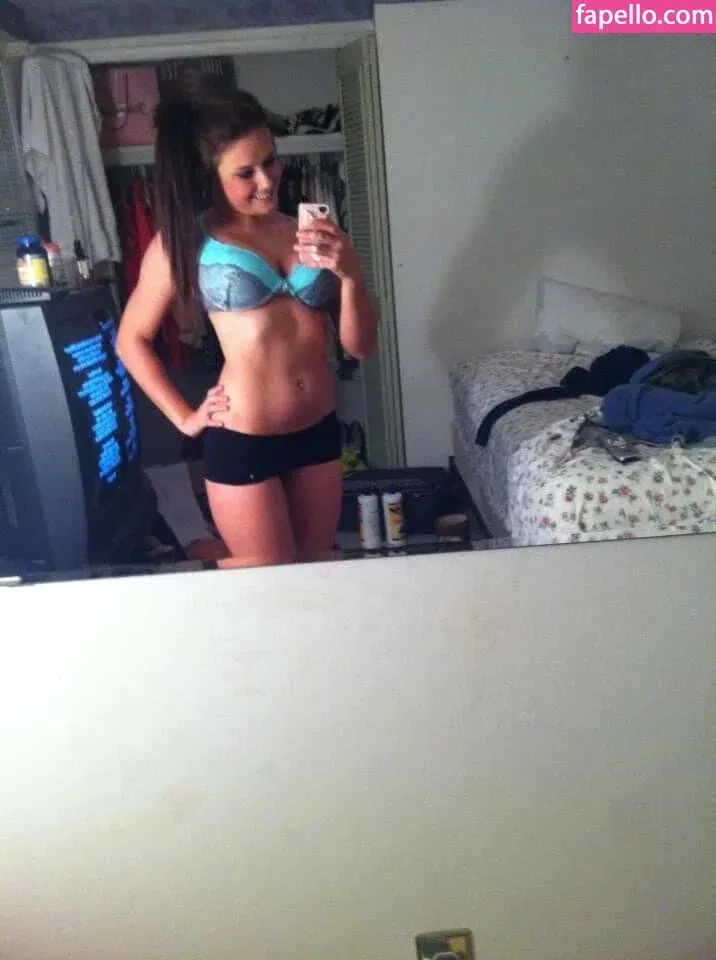 Daria Thibault Onlyfans Photo Gallery 