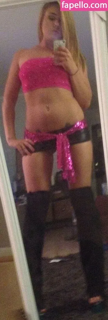 Daria Thibault Onlyfans Photo Gallery 