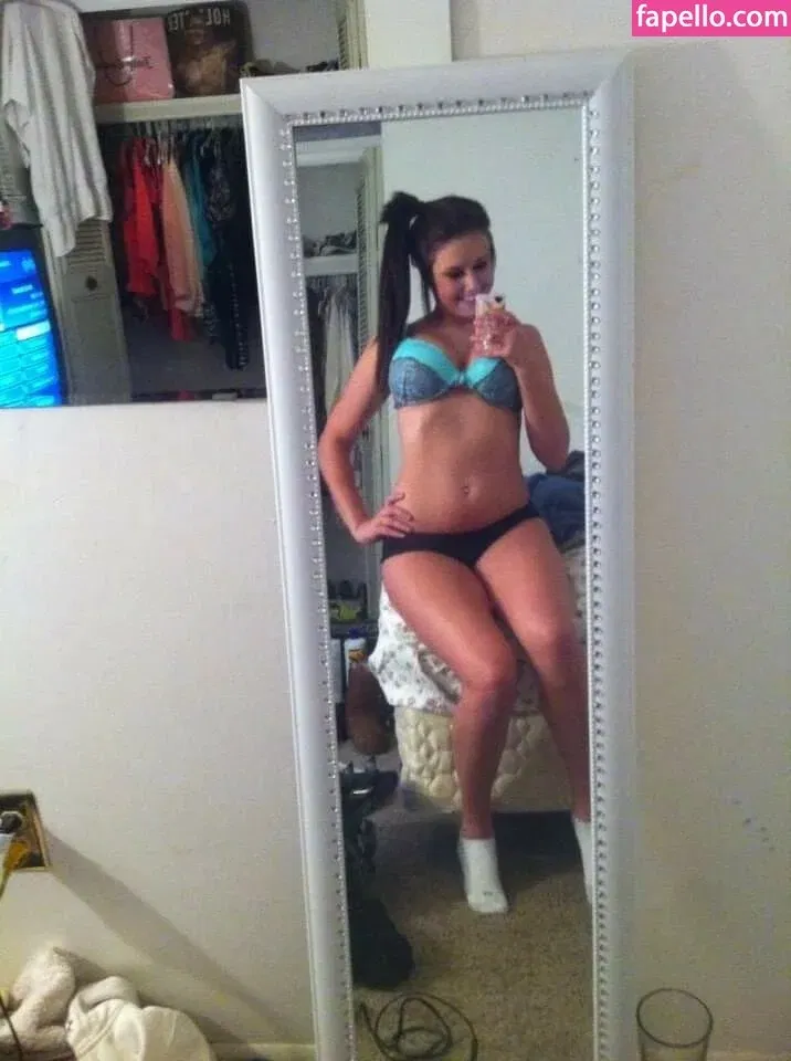 Daria Thibault Onlyfans Photo Gallery 