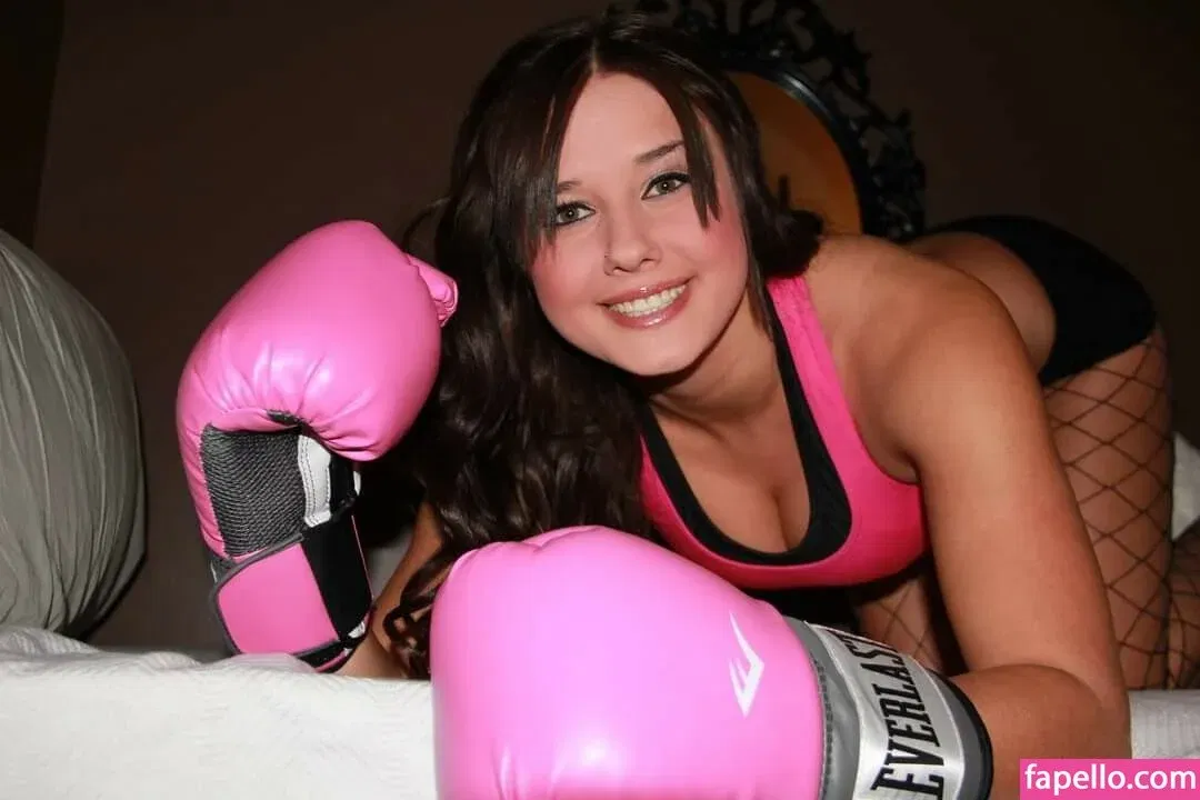 Daria Thibault Onlyfans Photo Gallery 