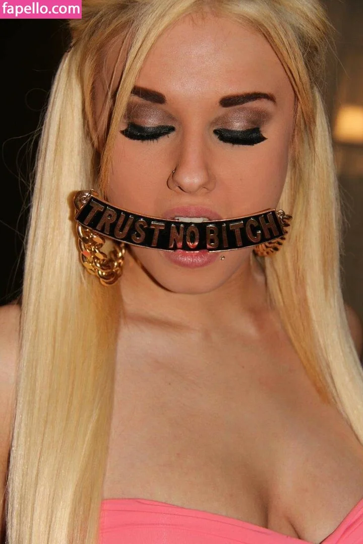 Daria Thibault Onlyfans Photo Gallery 