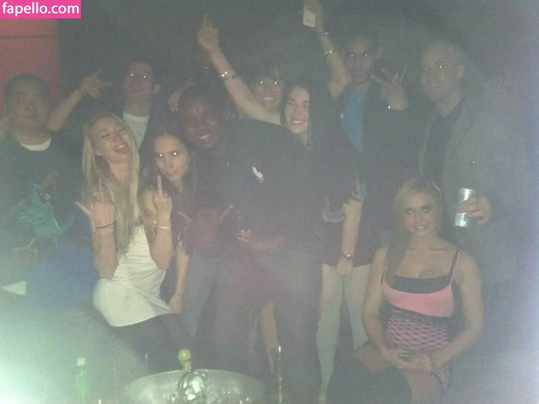 Daria Thibault Onlyfans Photo Gallery 