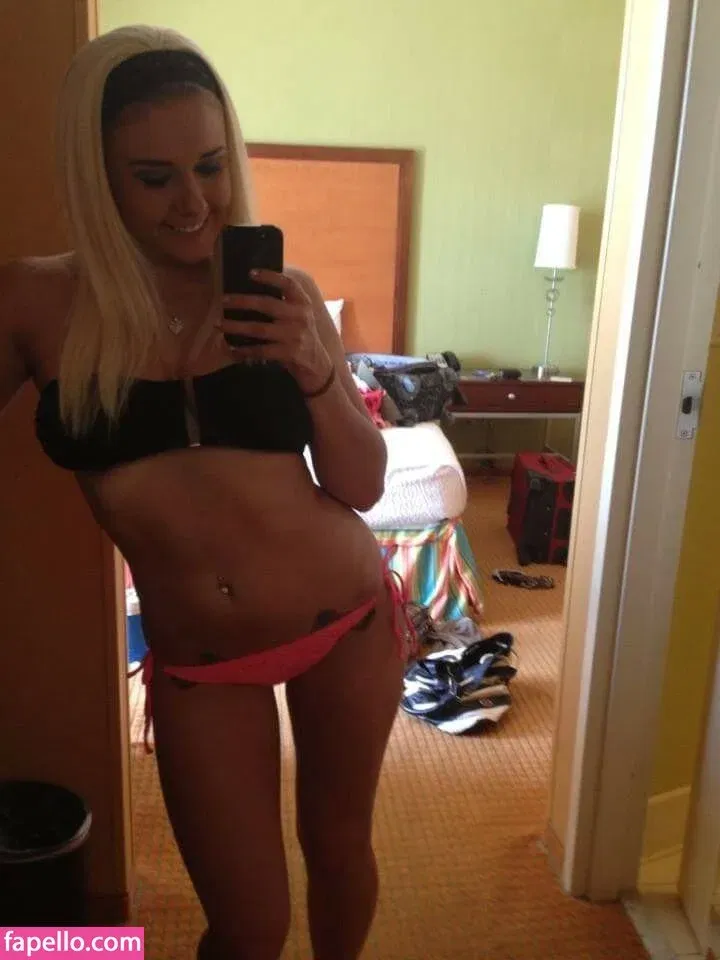 Daria Thibault Onlyfans Photo Gallery 