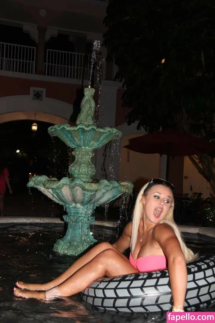 Daria Thibault Onlyfans Photo Gallery 