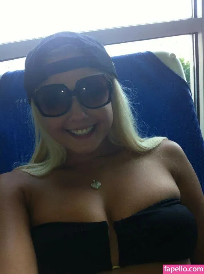 Daria Thibault Onlyfans Photo Gallery 