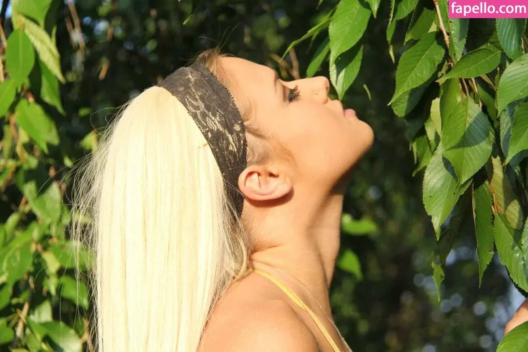 Daria Thibault Onlyfans Photo Gallery 