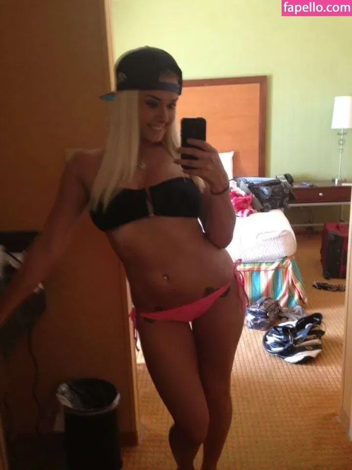 Daria Thibault Onlyfans Photo Gallery 