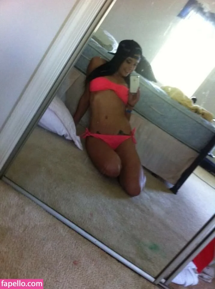 Daria Thibault Onlyfans Photo Gallery 