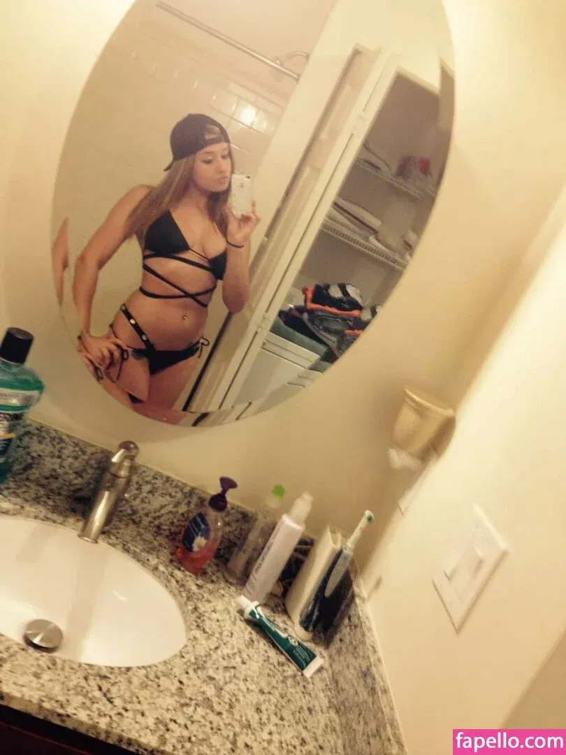 Daria Thibault Onlyfans Photo Gallery 