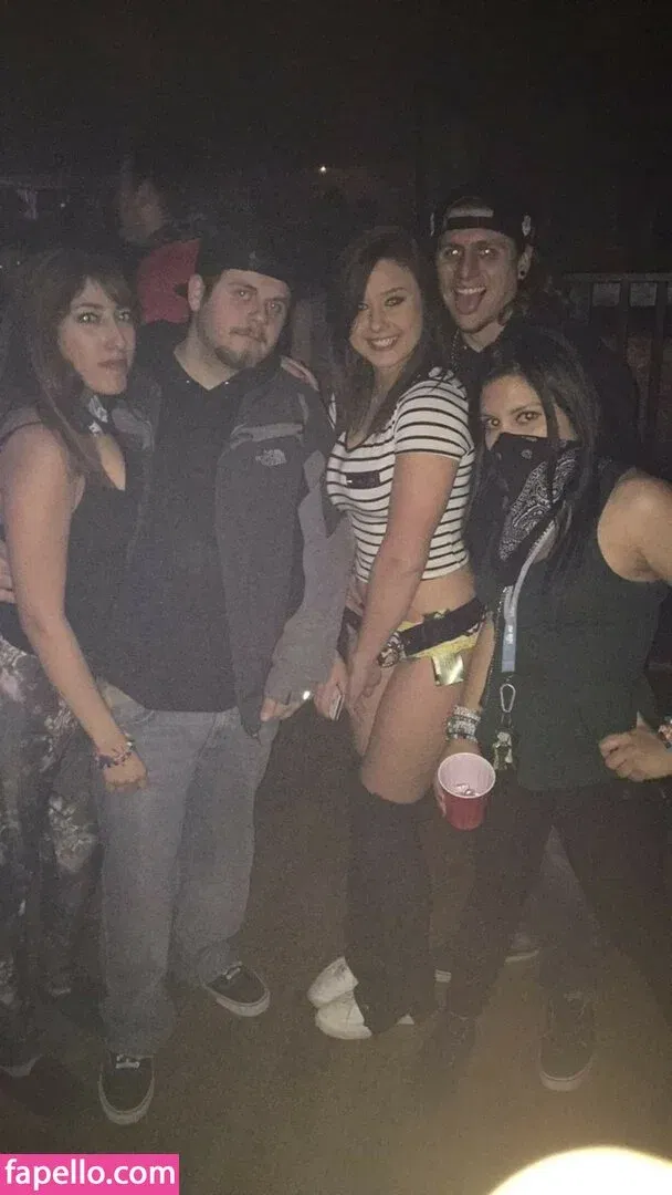 Daria Thibault Onlyfans Photo Gallery 