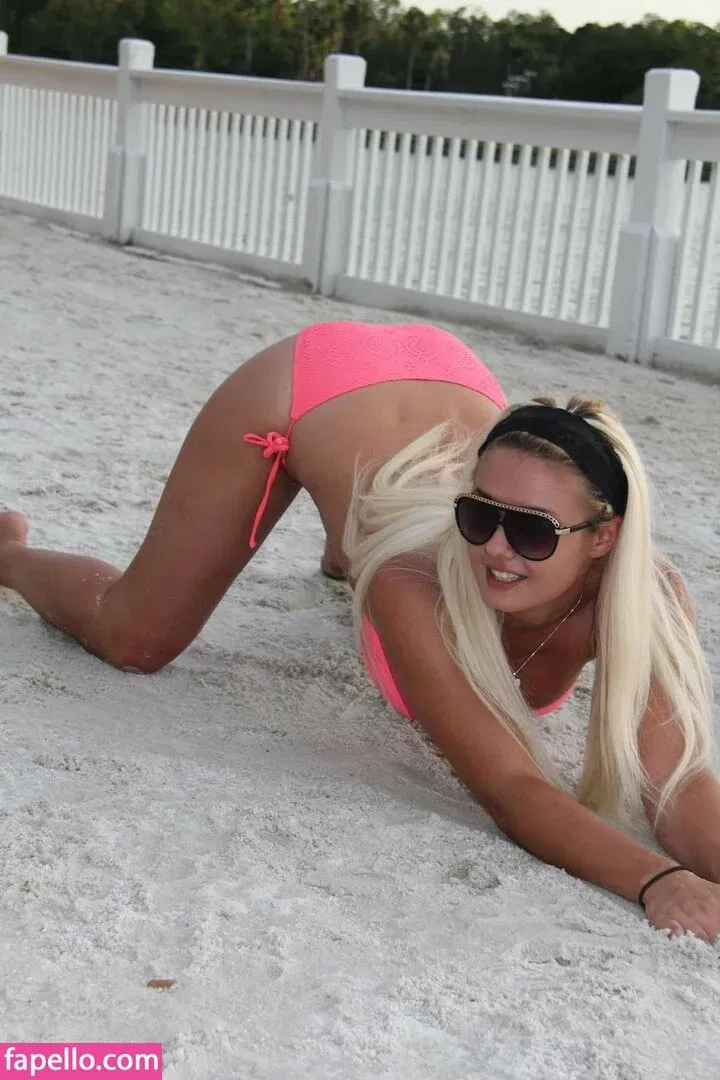 Daria Thibault Onlyfans Photo Gallery 