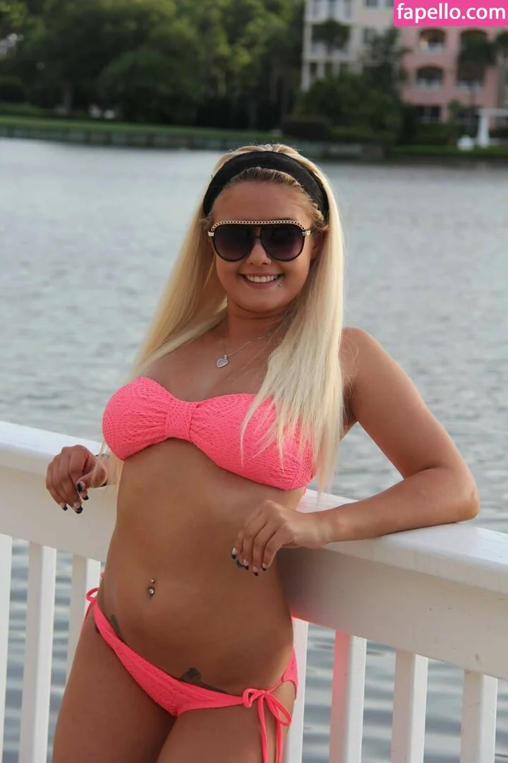 Daria Thibault Onlyfans Photo Gallery 