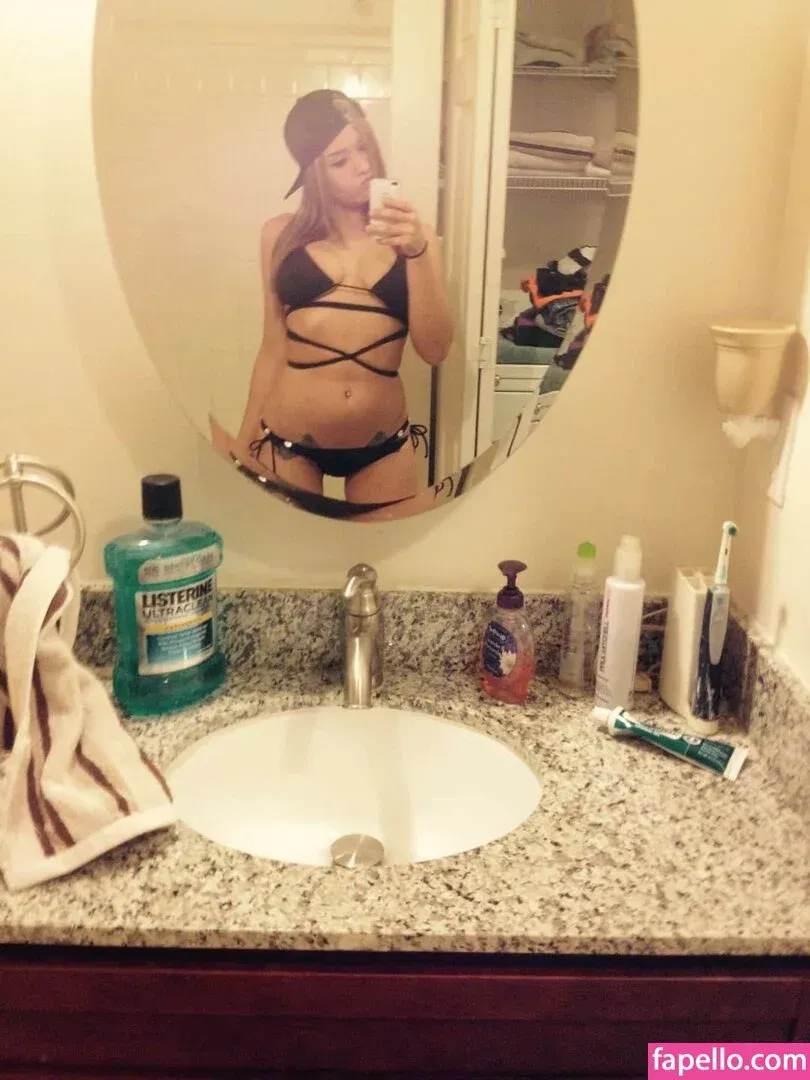 Daria Thibault Onlyfans Photo Gallery 