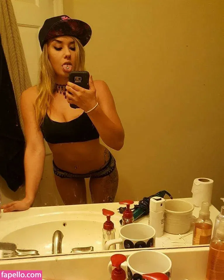 Daria Thibault Onlyfans Photo Gallery 