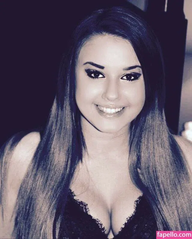 Daria Thibault Onlyfans Photo Gallery 