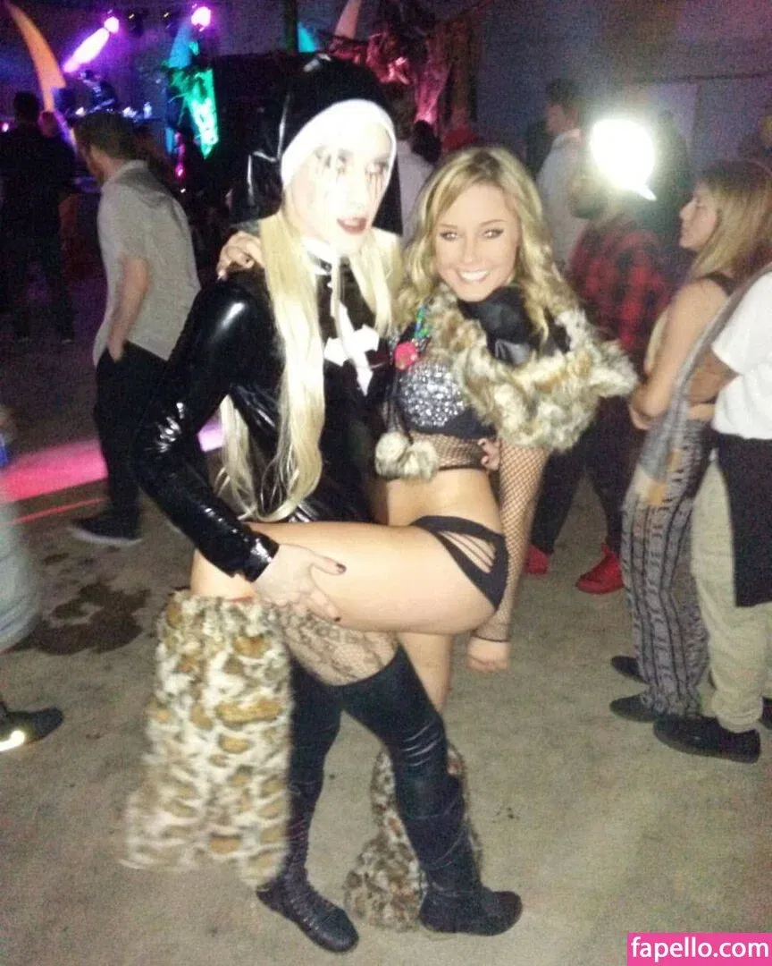 Daria Thibault Onlyfans Photo Gallery 