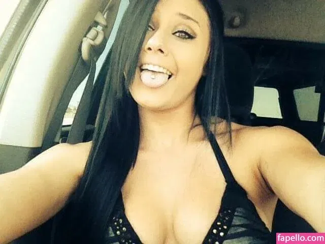 Daria Thibault Onlyfans Photo Gallery 