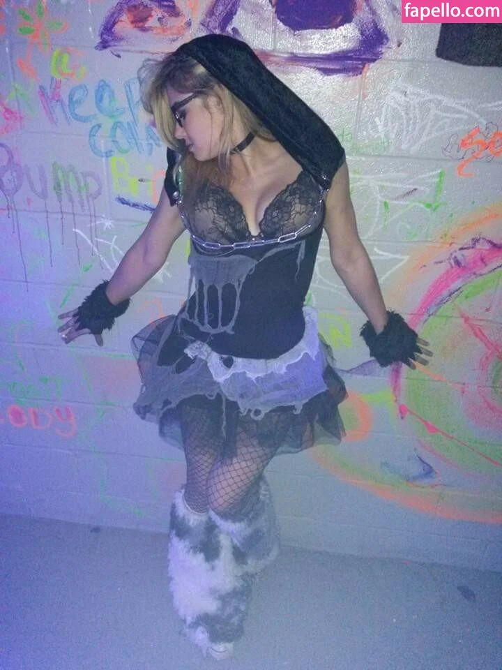 Daria Thibault Onlyfans Photo Gallery 