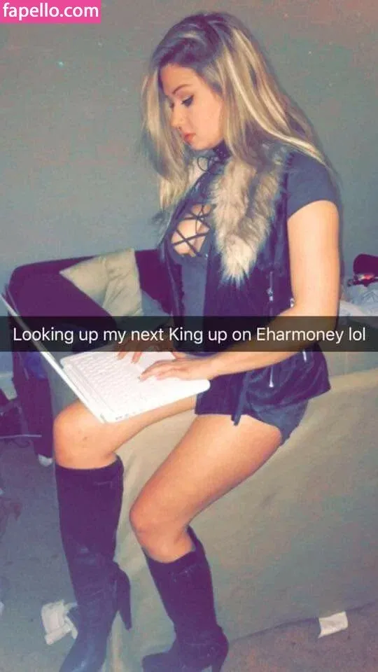 Daria Thibault Onlyfans Photo Gallery 