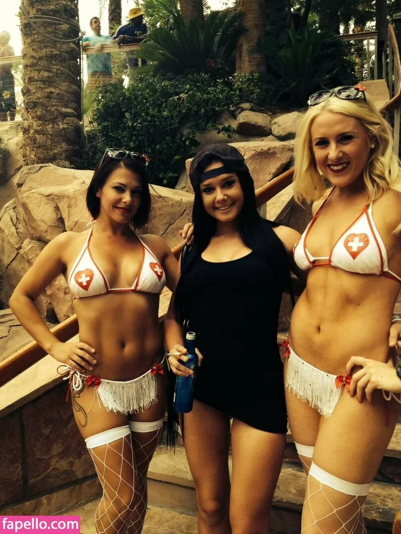 Daria Thibault Onlyfans Photo Gallery 