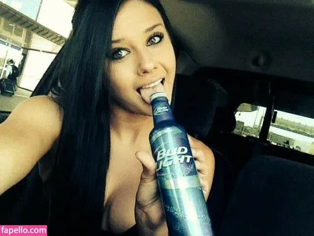 Daria Thibault Onlyfans Photo Gallery 