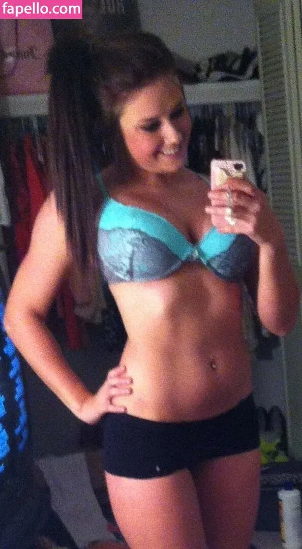 Daria Thibault Onlyfans Photo Gallery 