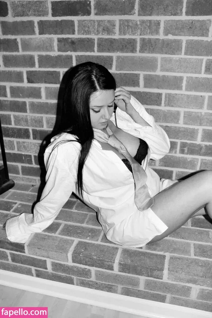 Daria Thibault Onlyfans Photo Gallery 