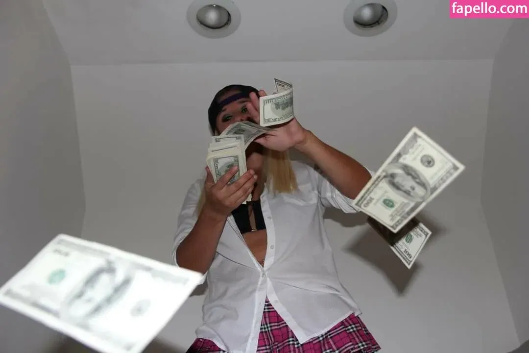 Daria Thibault Onlyfans Photo Gallery 