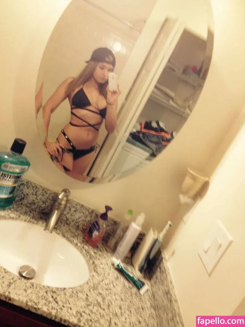 Daria Thibault Onlyfans Photo Gallery 