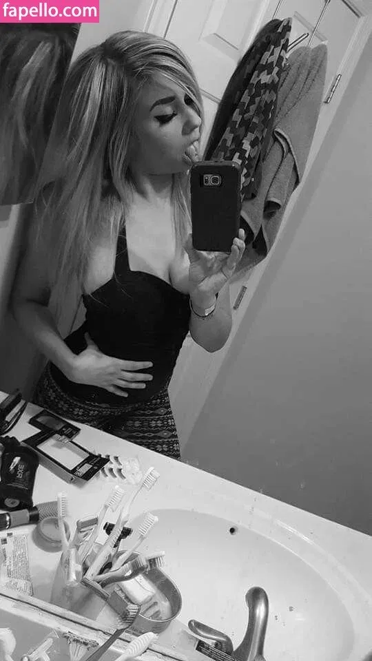 Daria Thibault Onlyfans Photo Gallery 