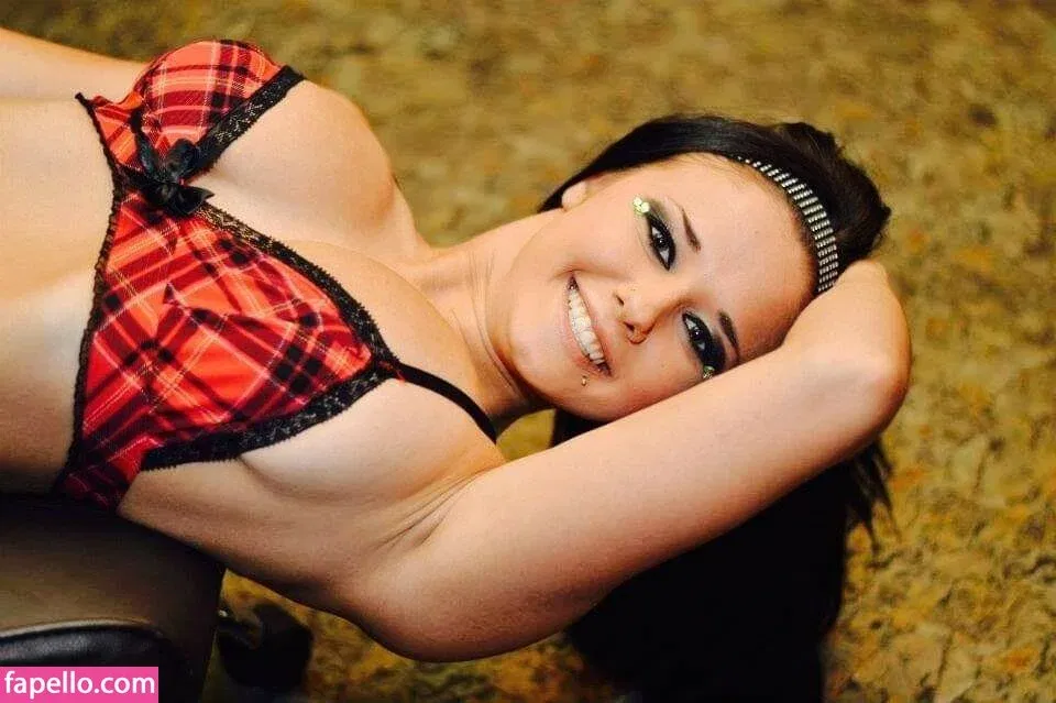 Daria Thibault Onlyfans Photo Gallery 