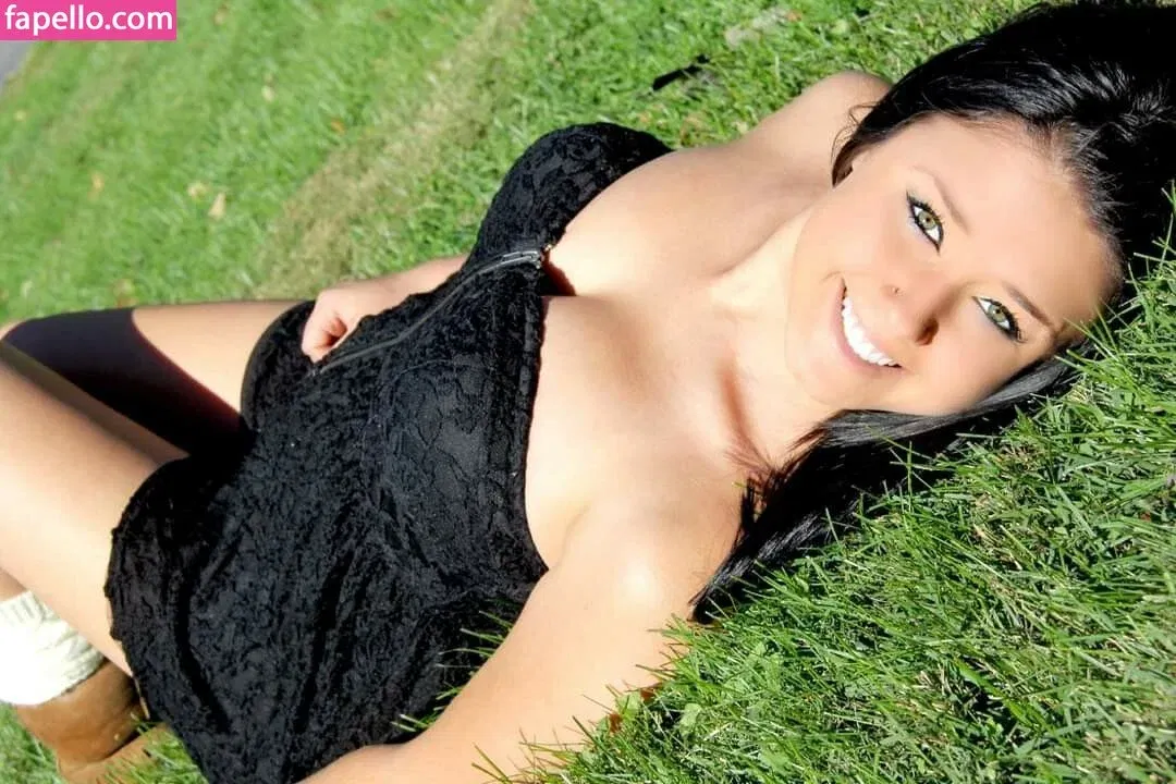 Daria Thibault Onlyfans Photo Gallery 