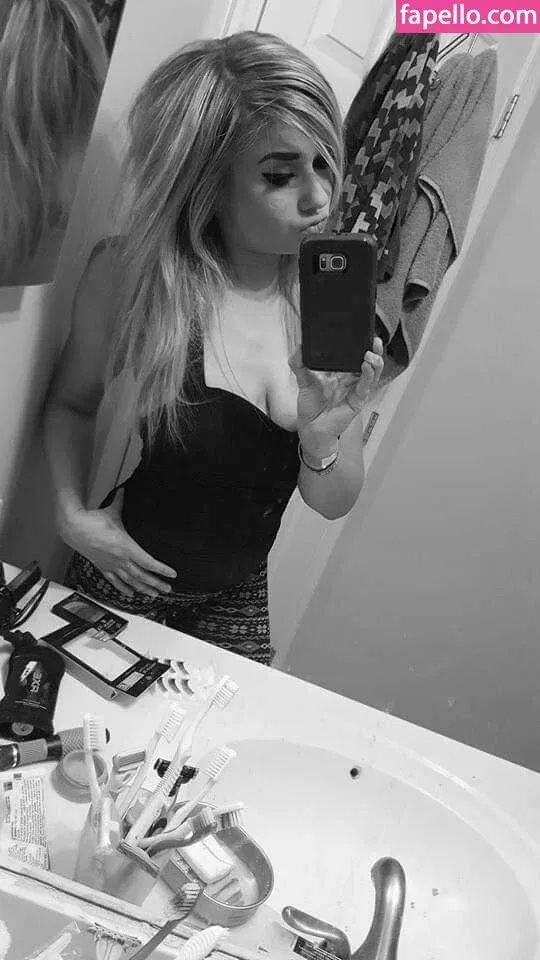 Daria Thibault Onlyfans Photo Gallery 