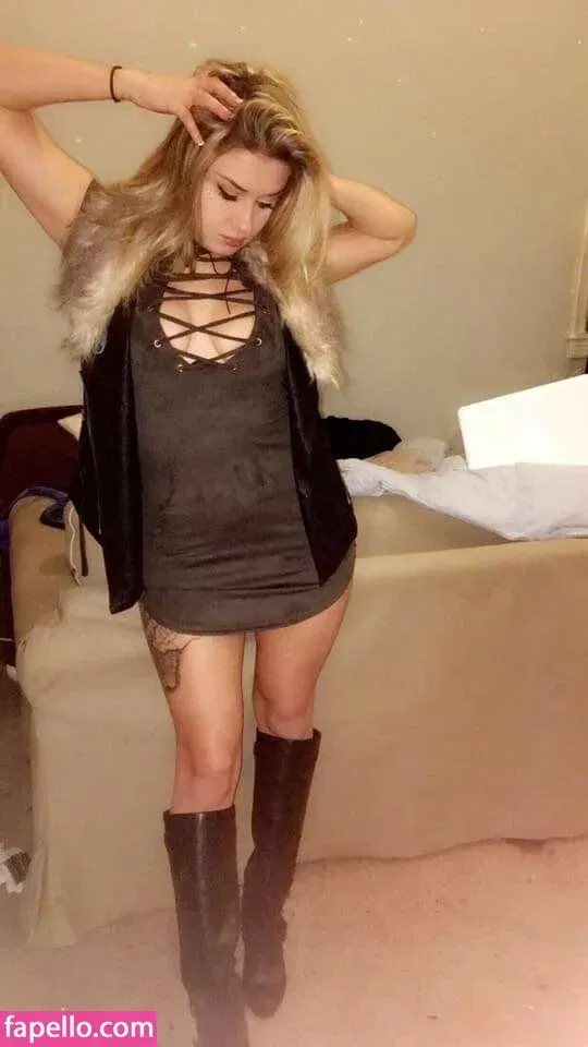 Daria Thibault Onlyfans Photo Gallery 